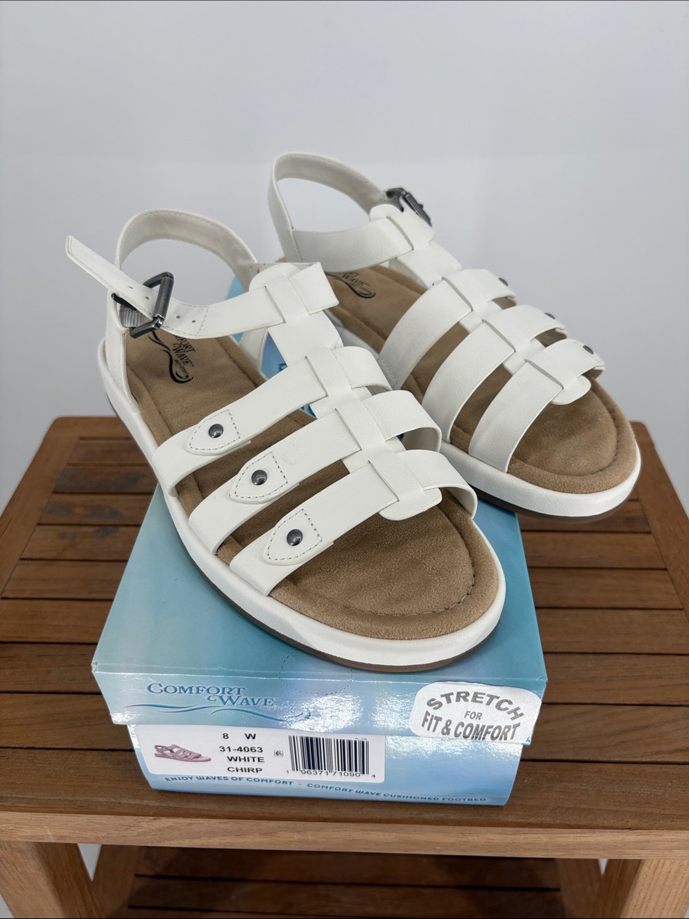 New Easy Street  Women’s  White CHIRP Strappy Sandals SIZE 8W